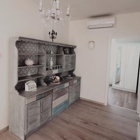 Family Garden Apartmanhaz Siofok Ngoại thất bức ảnh