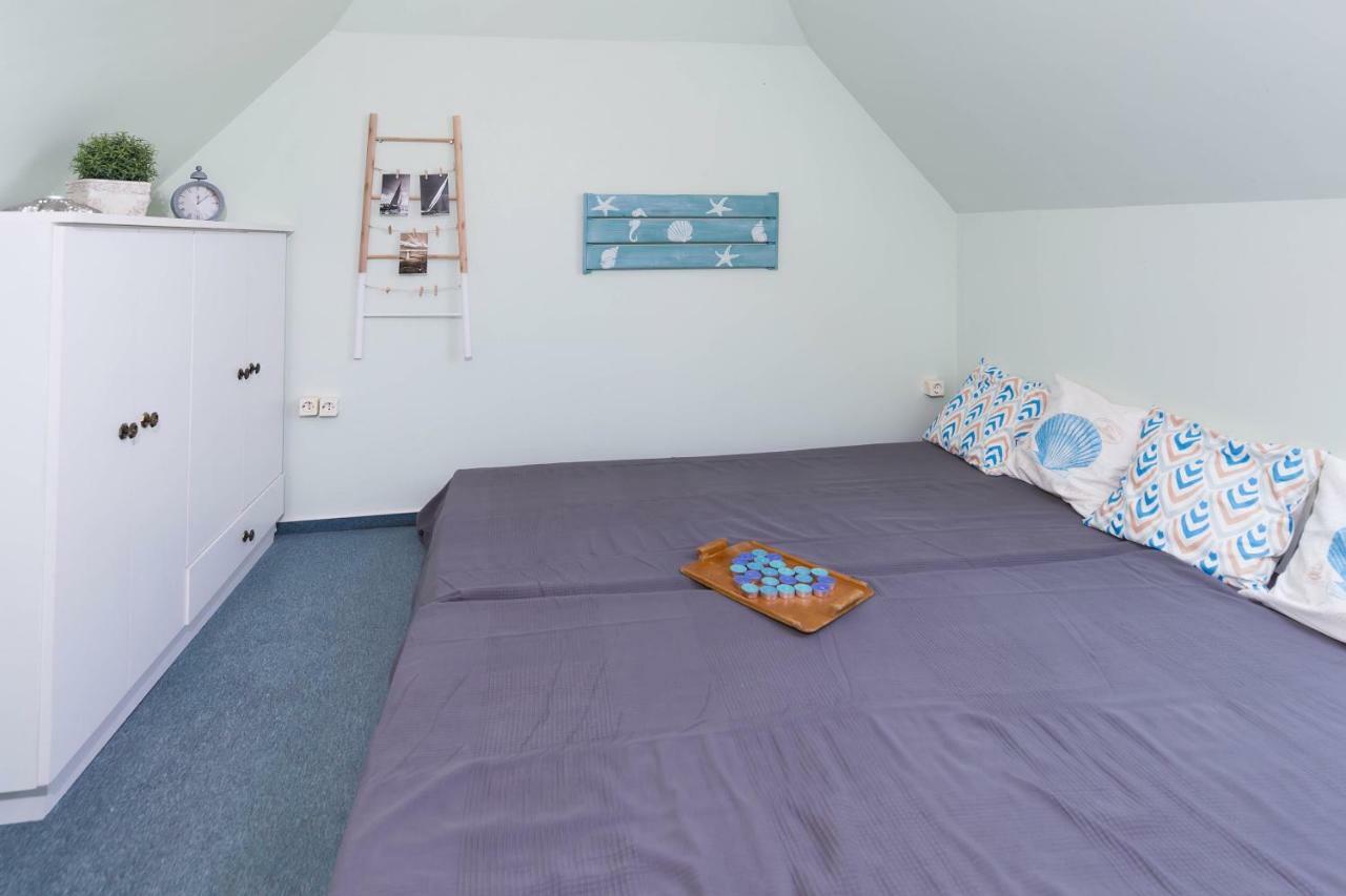 Family Garden Apartmanhaz Siofok Ngoại thất bức ảnh
